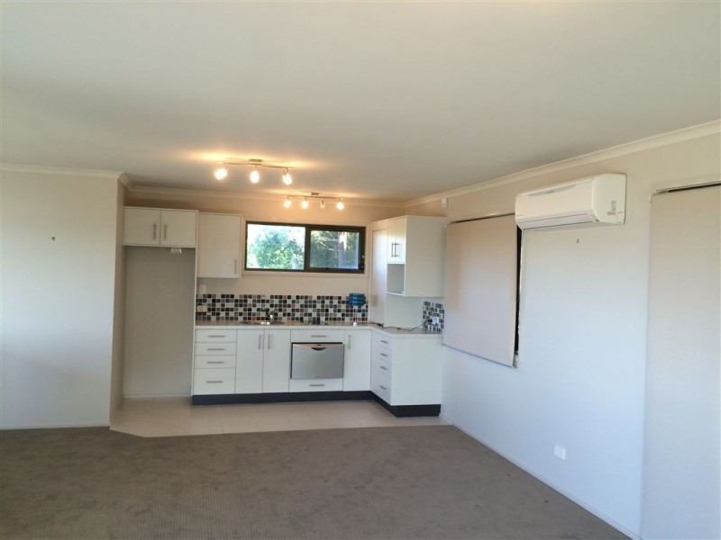 82 Parasol Street, Ashmore QLD 4214