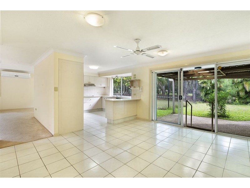 1/143 Cotlew Street, Ashmore QLD 4214
