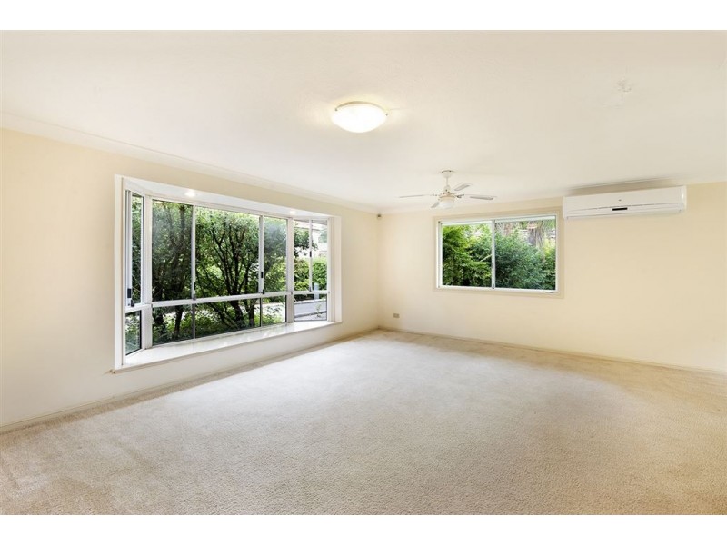 1/143 Cotlew Street, Ashmore QLD 4214