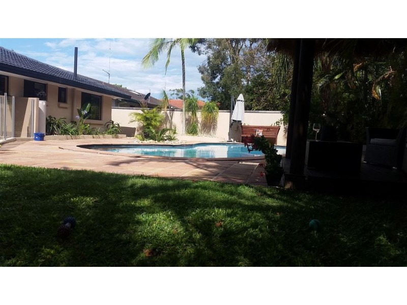 7 Miralie Place, Ashmore QLD 4214