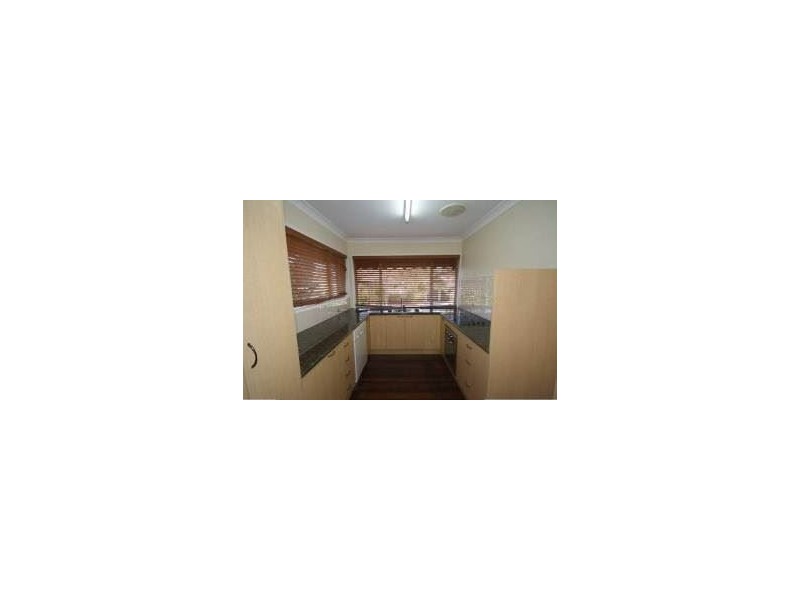 21 Lara Avenue, Southport QLD 4215