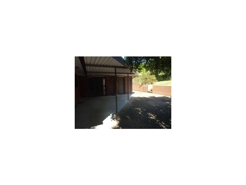 24 Evans Drive, Benowa QLD 4217