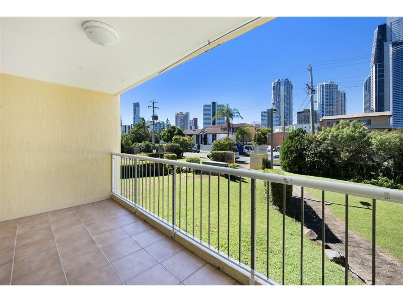 1/16 Stanhill Drive, Chevron Island QLD 4217