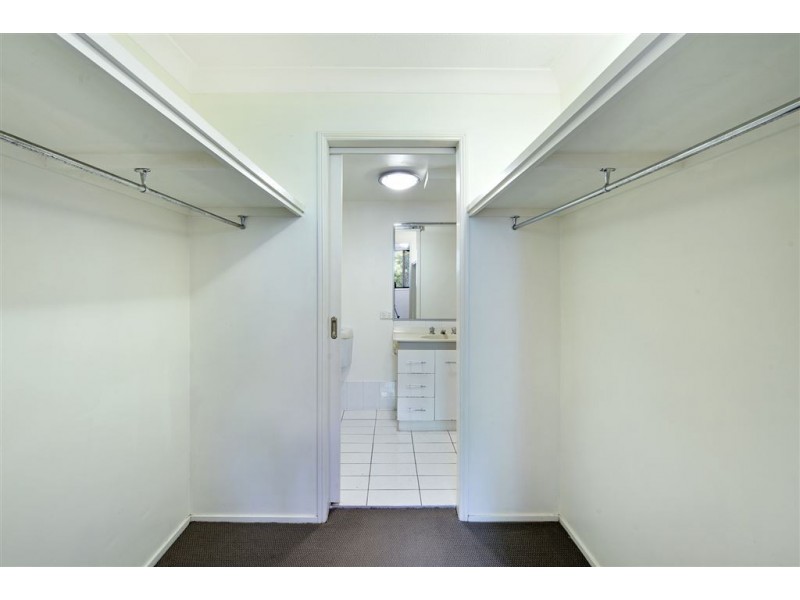 1/16 Stanhill Drive, Chevron Island QLD 4217