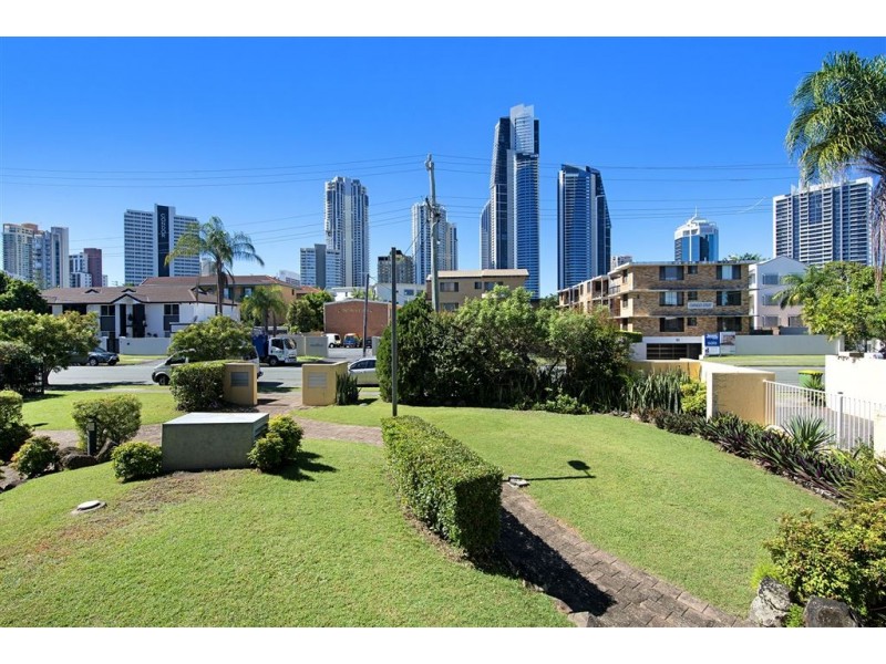 1/16 Stanhill Drive, Chevron Island QLD 4217