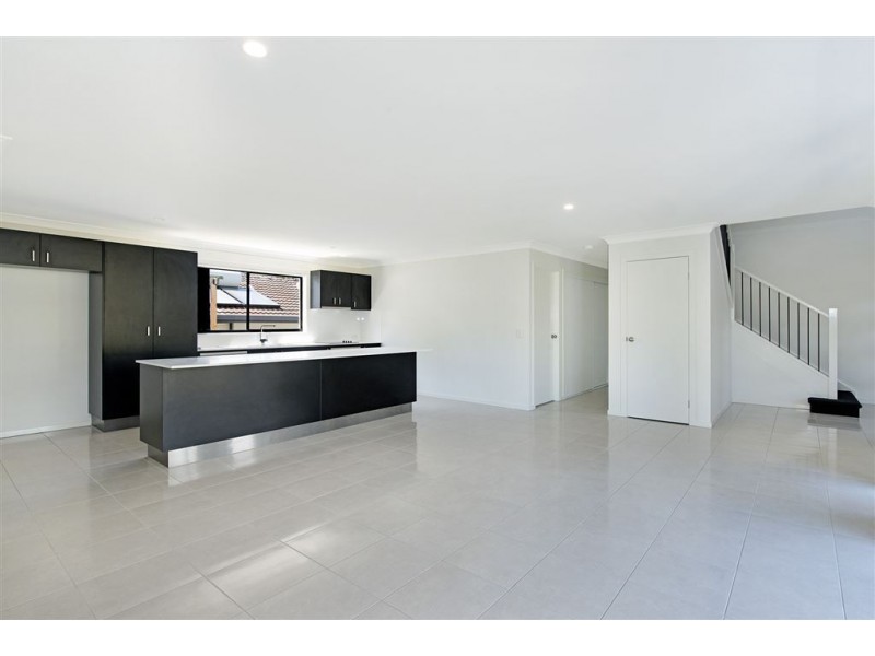 35 Moora Street, Ashmore QLD 4214