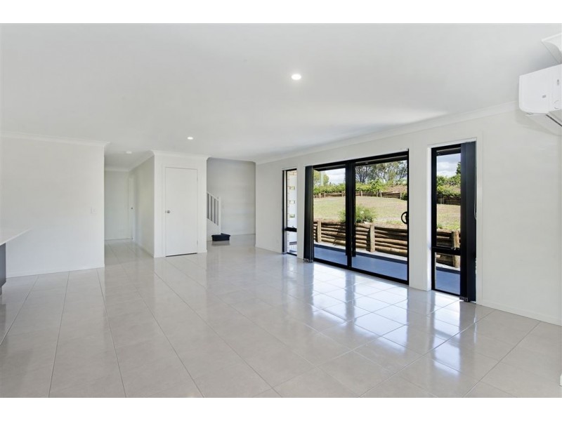 35 Moora Street, Ashmore QLD 4214