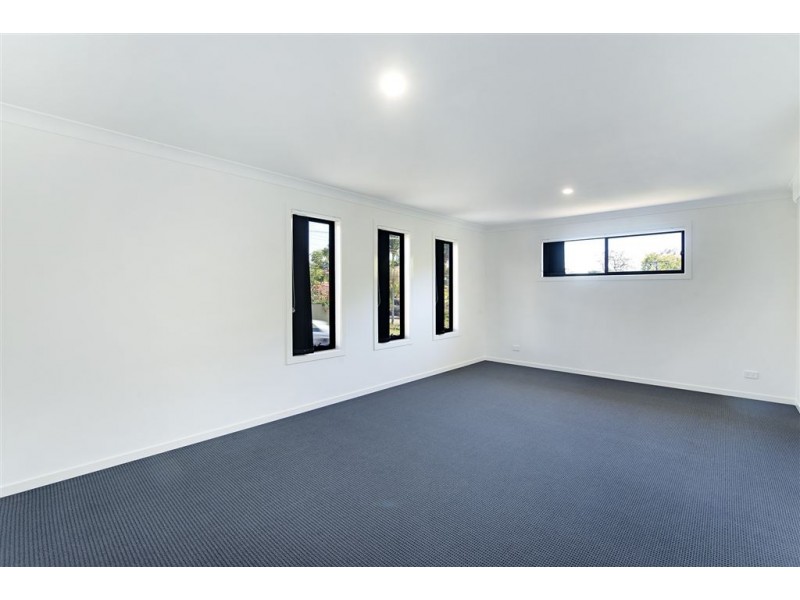 35 Moora Street, Ashmore QLD 4214