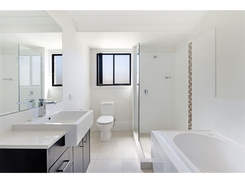 35 Moora Street, Ashmore QLD 4214