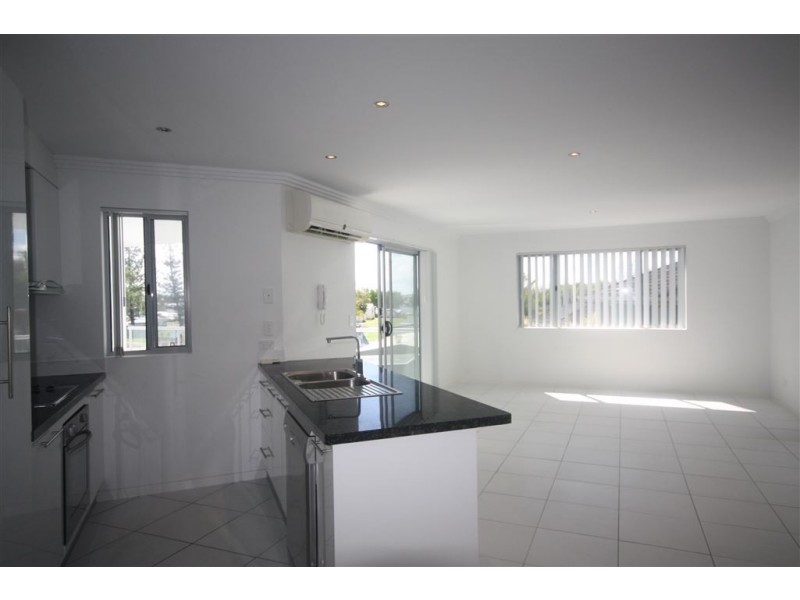 12/161 Marine Parade, Southport QLD 4215