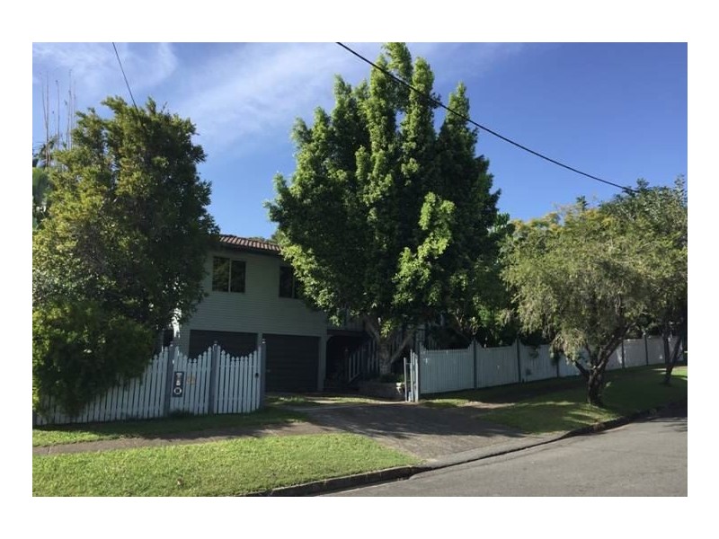 22 Mole Avenue, Southport QLD 4215
