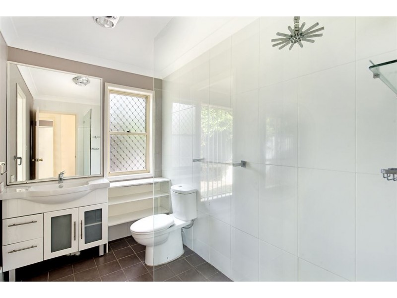 1/10 Crystal Reef Drive, Coombabah QLD 4216