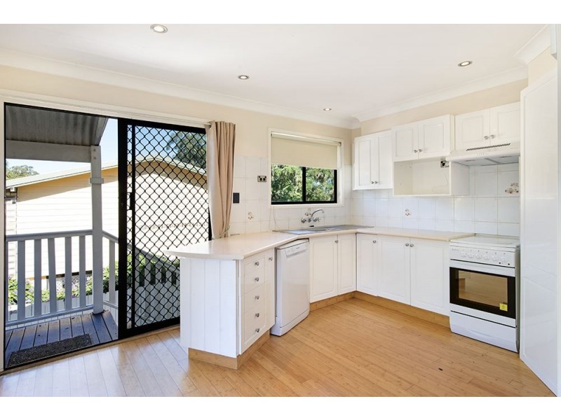 24 Theodore Place, Molendinar QLD 4214