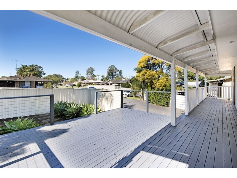 24 Theodore Place, Molendinar QLD 4214