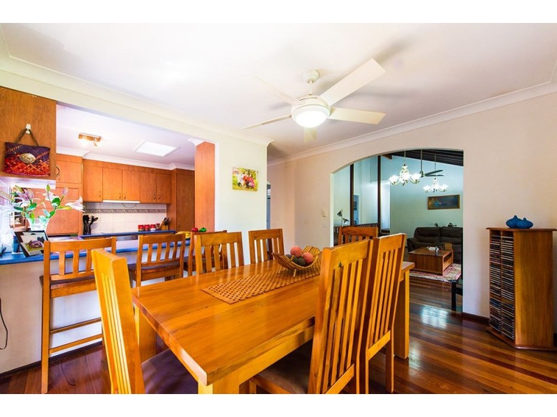 7 Kittani Crescent, Ashmore QLD 4214