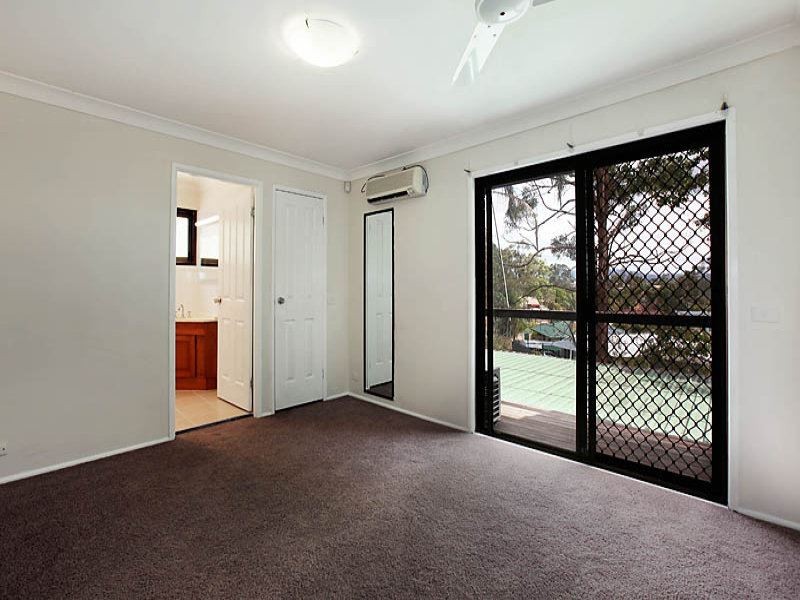 7 Kittani Crescent, Ashmore QLD 4214