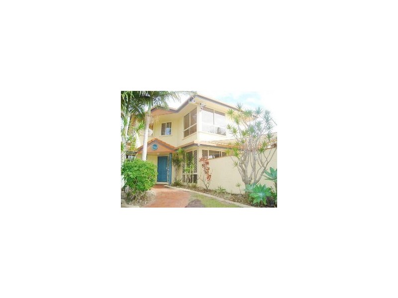 15 Cook Close, Southport QLD 4215