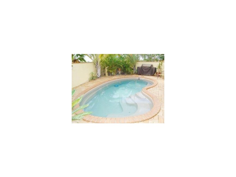 15 Cook Close, Southport QLD 4215