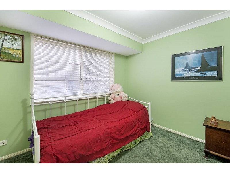 1 Cook Close, Southport QLD 4215