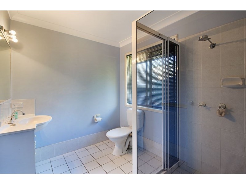 1 Cook Close, Southport QLD 4215