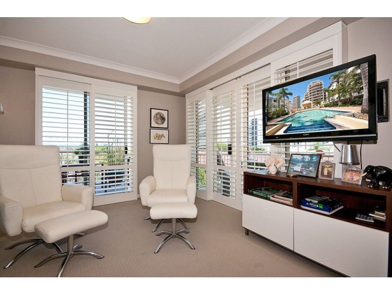 12/5 Cronin Avenue, Main Beach QLD 4217