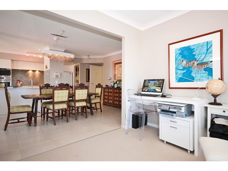 12/5 Cronin Avenue, Main Beach QLD 4217