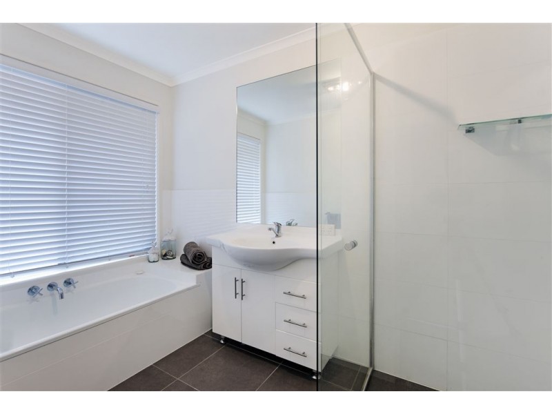 34 Parkwood Blvd, Parkwood QLD 4214