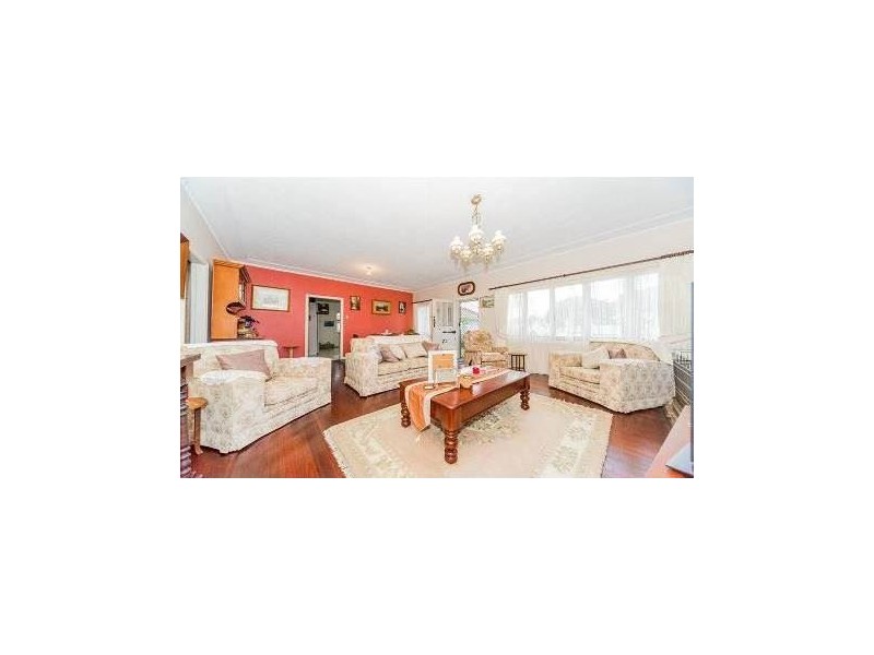 72 Falconer Street, Southport QLD 4215