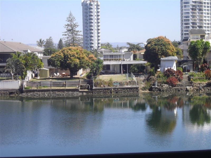 9/26 Remembrance Dr, Surfers Paradise QLD 4217