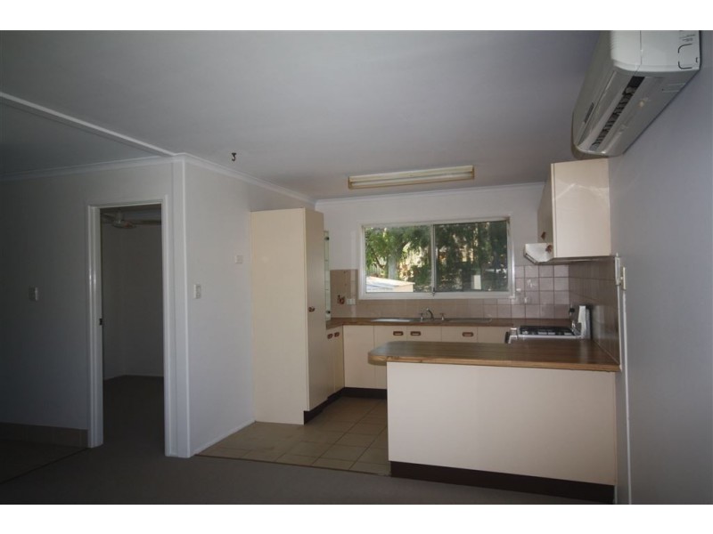 98/570 Pineridge road, Coombabah QLD 4216