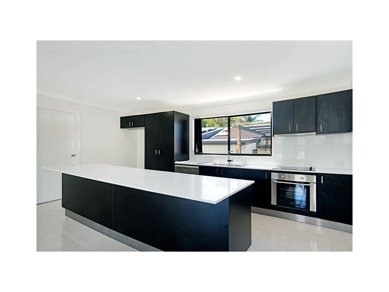 35 Moora Street, Ashmore QLD 4214