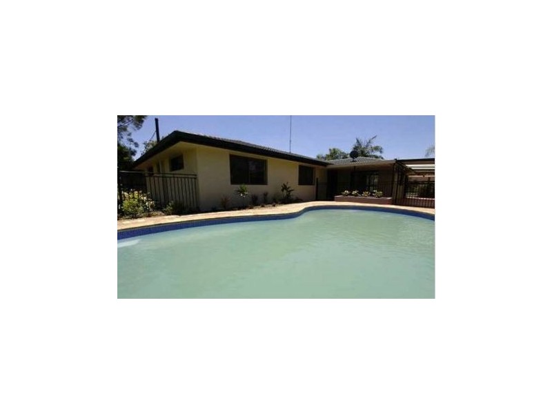 18 Parasol Street,, Ashmore QLD 4214