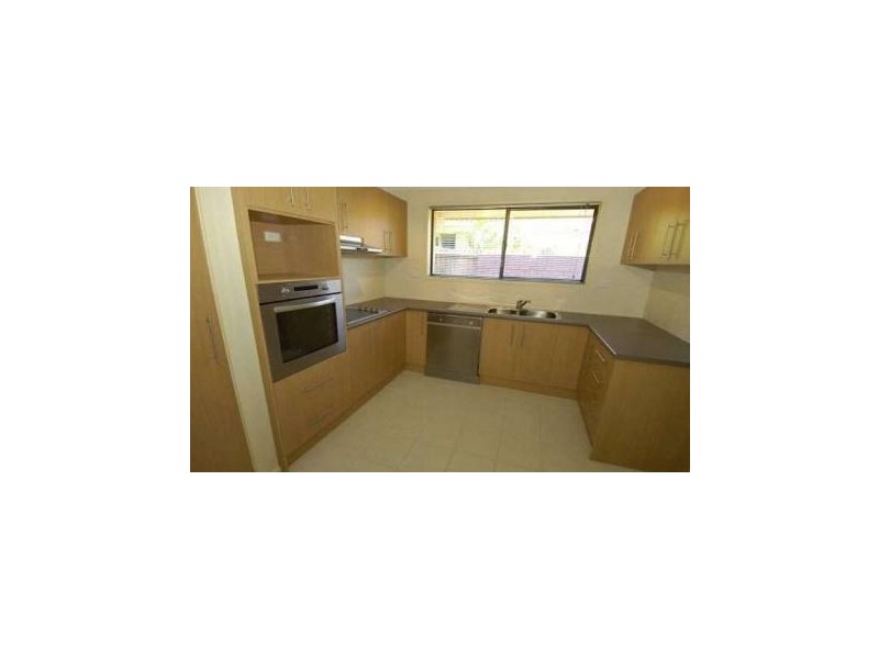 18 Parasol Street,, Ashmore QLD 4214
