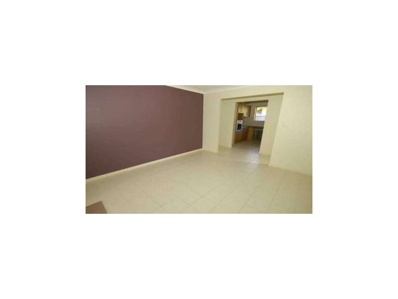 18 Parasol Street,, Ashmore QLD 4214