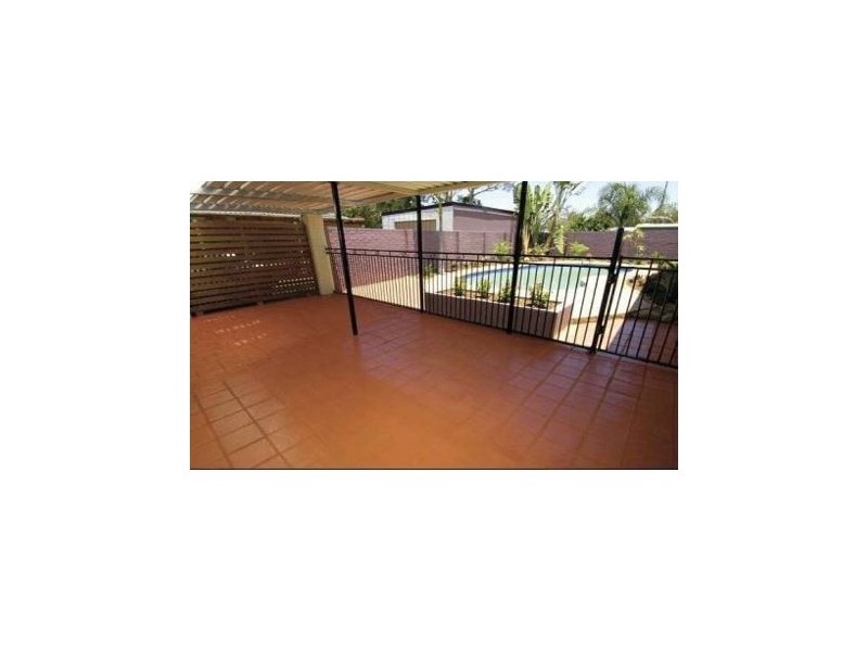 18 Parasol Street,, Ashmore QLD 4214