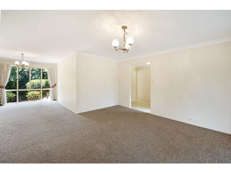 8 Mansfield Court, Parkwood QLD 4214