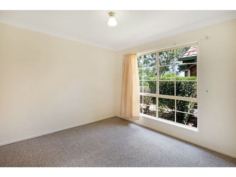 8 Mansfield Court, Parkwood QLD 4214