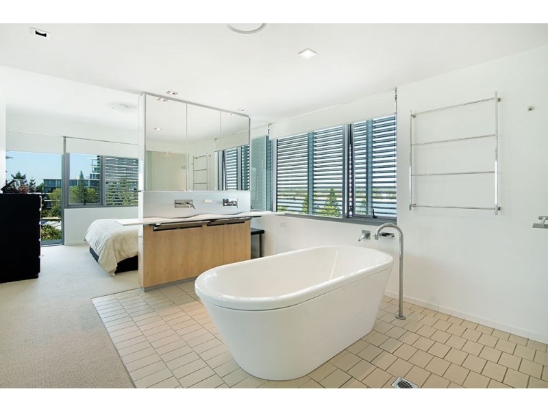 3403/2 Ephraim Island Parade, Paradise Point QLD 4216