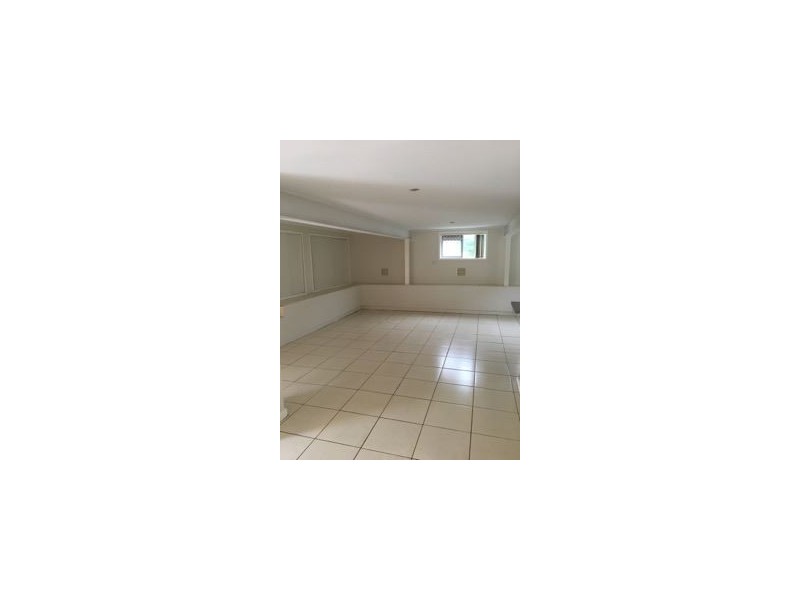 15 Kurrambee Avenue, Ashmore QLD 4214