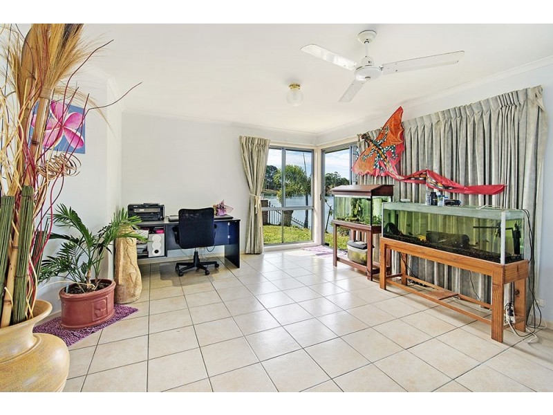 37 Waterdown Drive, Elanora QLD 4221