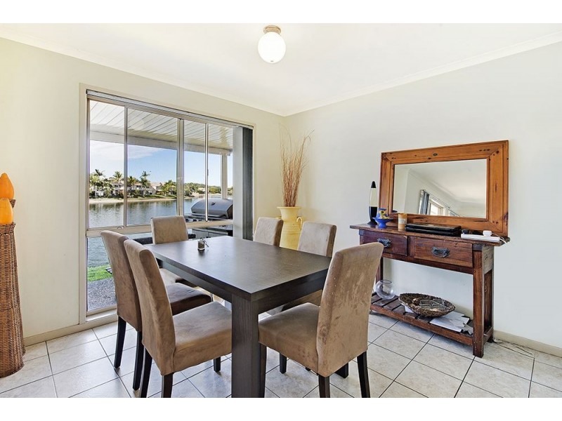 39 Waterdown Drive, Elanora QLD 4221