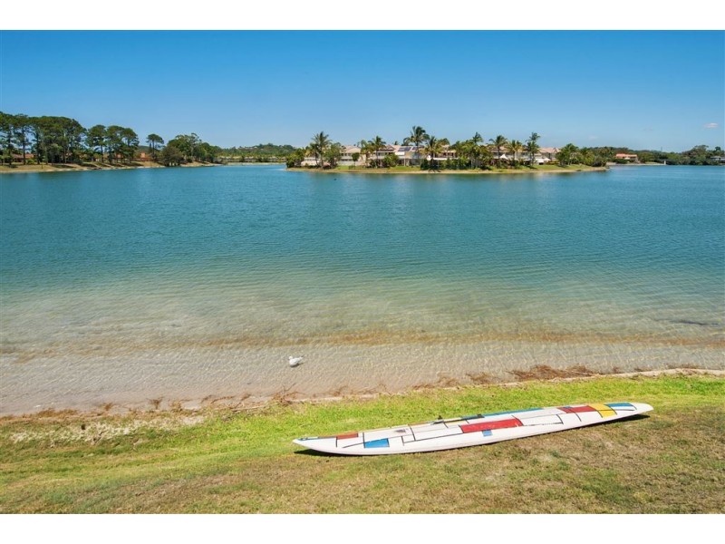 39 Waterdown Drive, Elanora QLD 4221