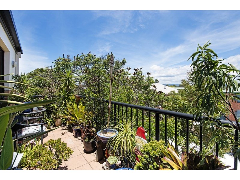 6/4 Waverley Street, Southport QLD 4215