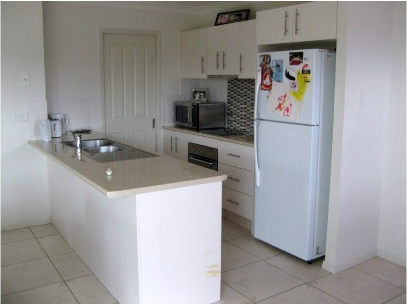 2/6 Moss Terrace, Pimpama QLD 4209