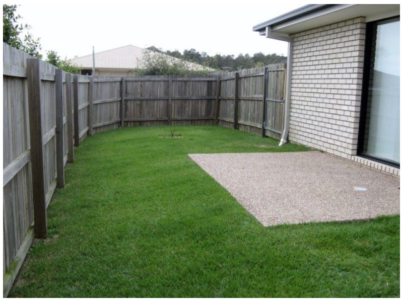 2/6 Moss Terrace, Pimpama QLD 4209