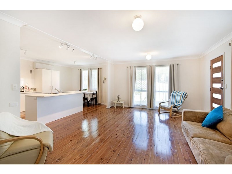 19 Warana Avenue, Southport QLD 4215