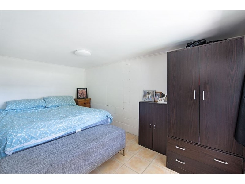 19 Warana Avenue, Southport QLD 4215