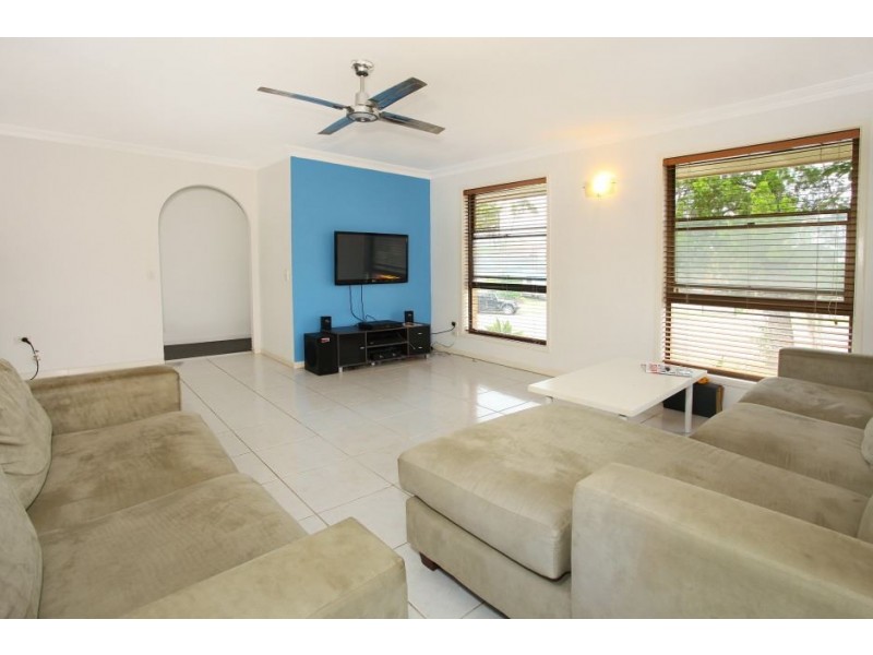 24 Mingaletta Drive, Ashmore QLD 4214