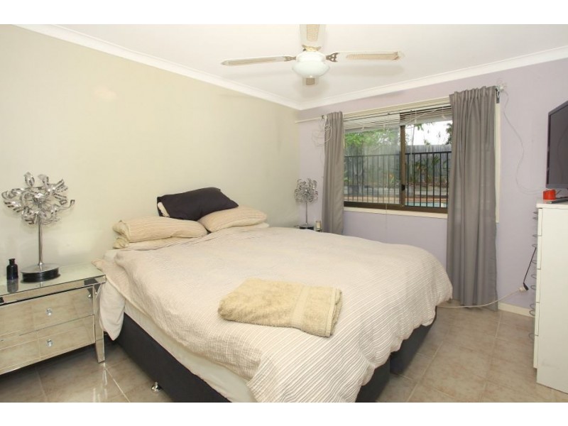 24 Mingaletta Drive, Ashmore QLD 4214