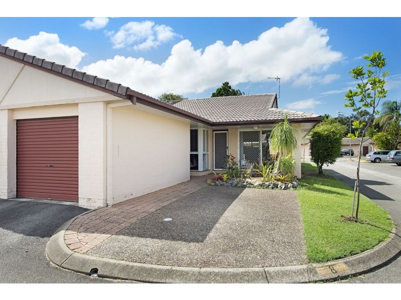 8/128 Benowa Road, Southport QLD 4215